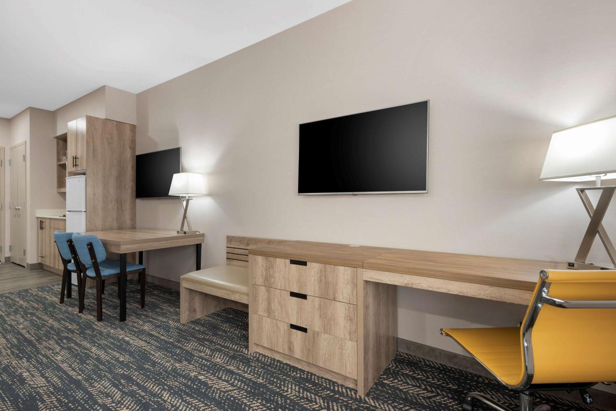 Best Western Premier Executive Residency Medicine Hat Exterior photo